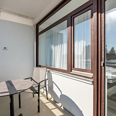 Huber Living Basic 204 Appartement *